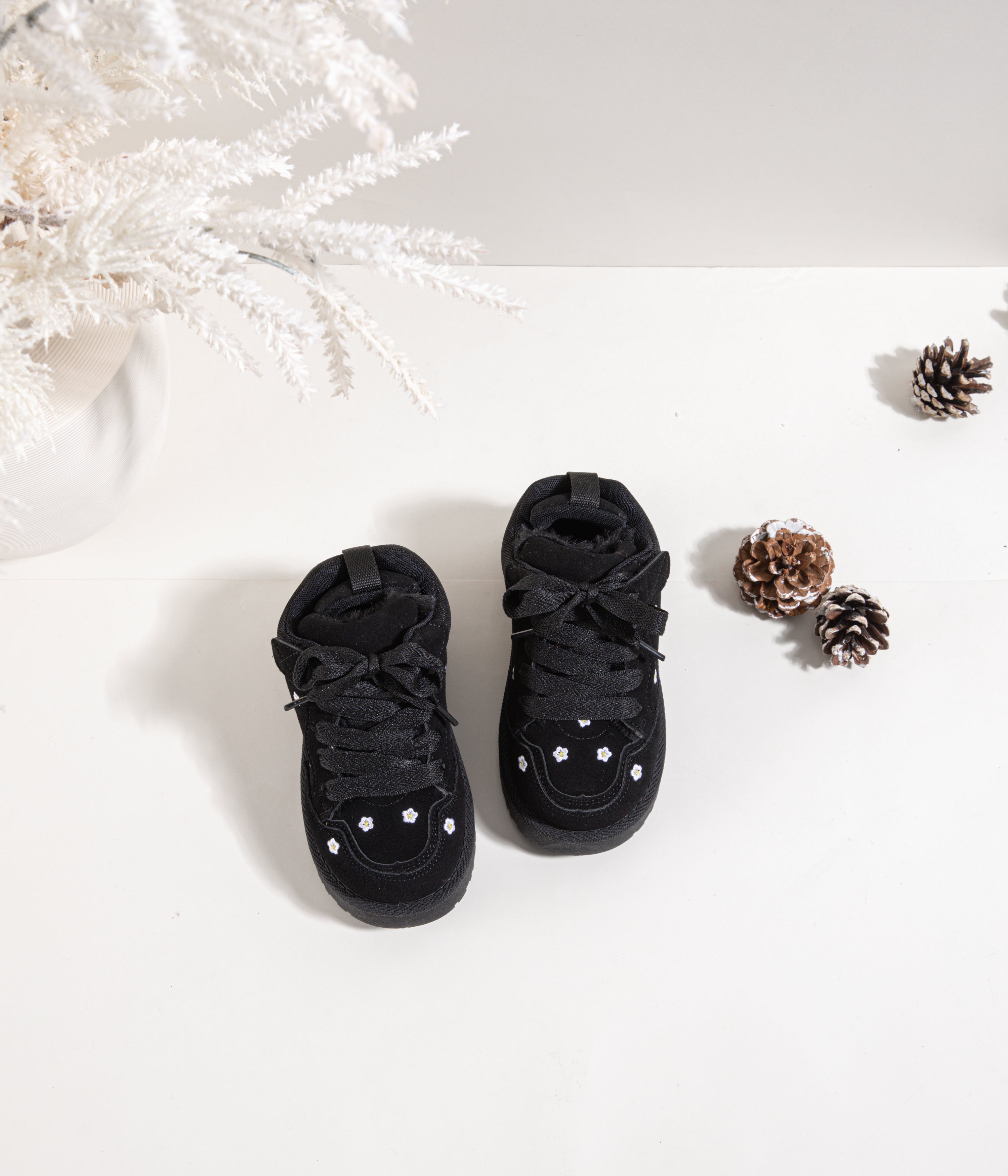 Milio Black In Bloom
