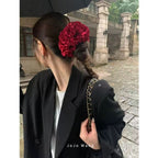 Pince Avec Chouchou Chiffon Rouge