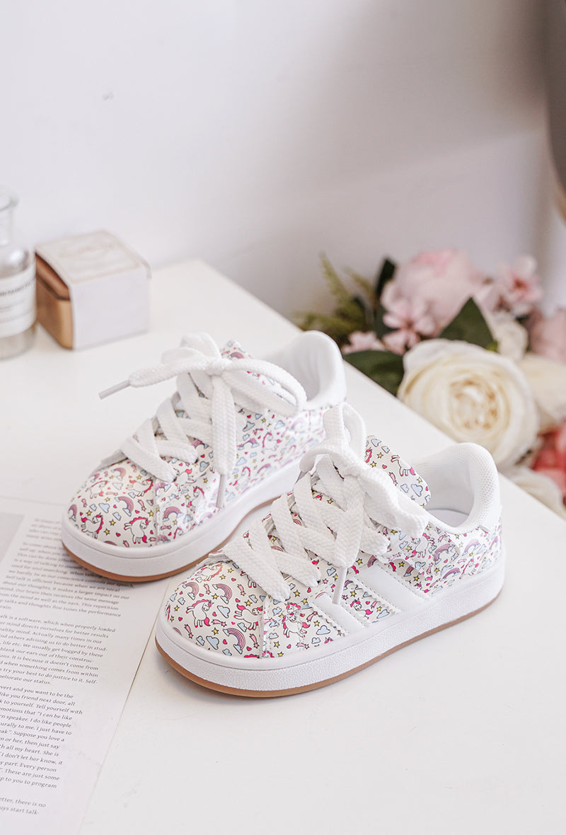 Hana White A Unicorn