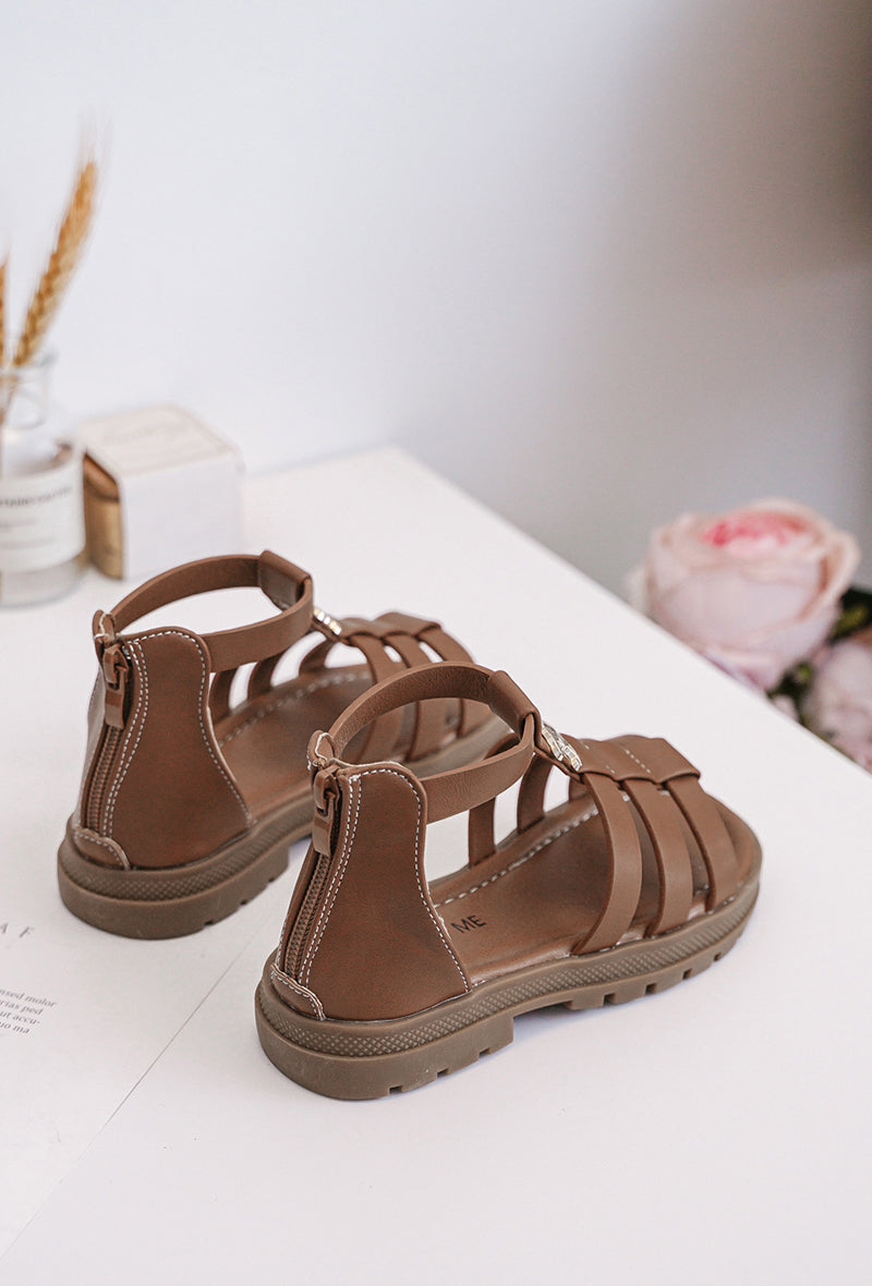 Akiko Camel
